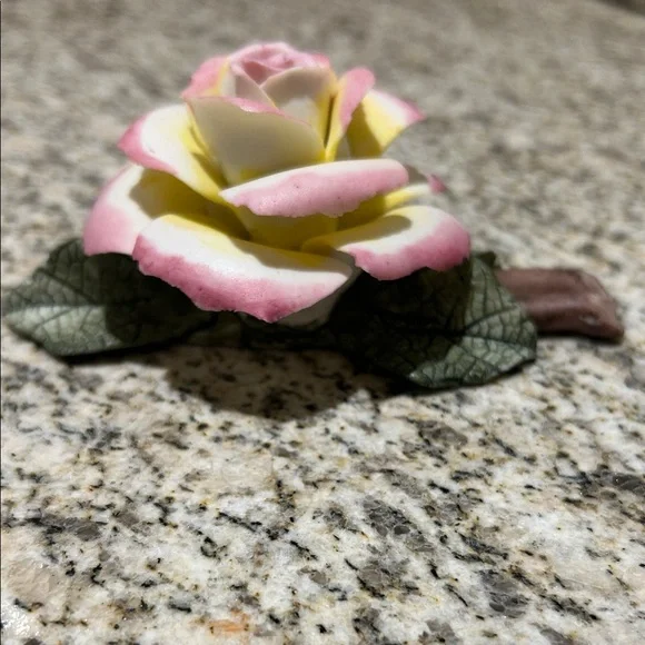 Porcelain Pink & Yellow Rose - Picture 4 of 7